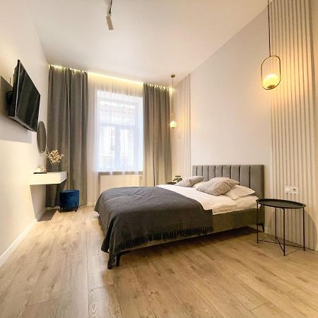 Апартаменти На Менцинського 6 Lemberg Exterior foto